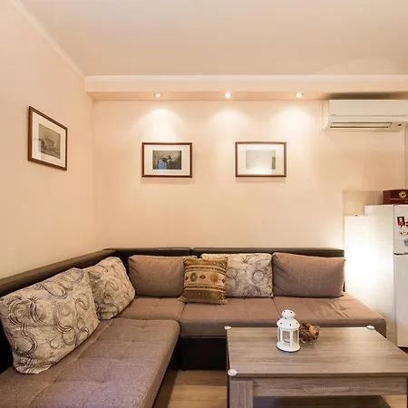 Apartment Parlament Nest Belgrade