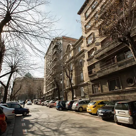 Parlament Nest Apartment Belgrade